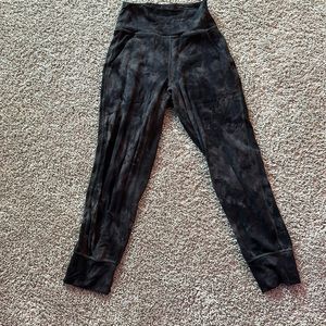 These are lulu lemon joggers, size 0 the color is foggy gray